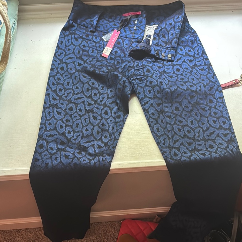 Alice + Olivia Midnight Blue and Black Patterned Pants